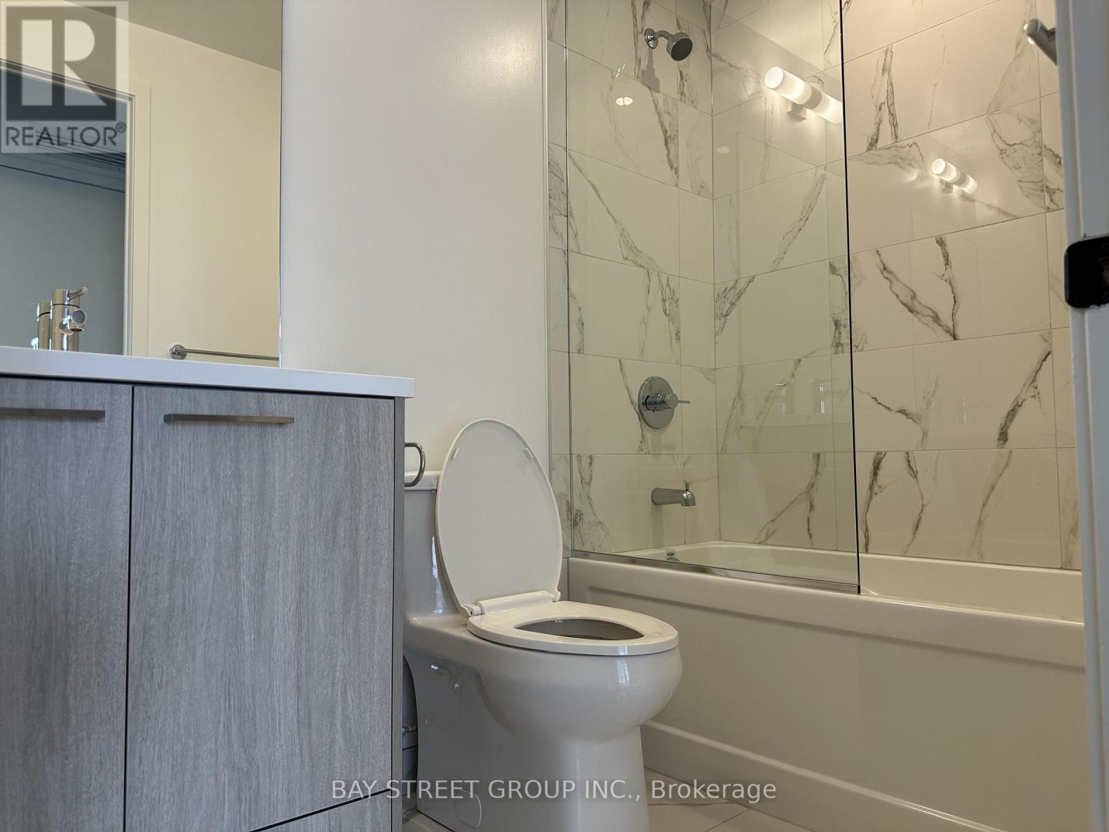 303 - 28 Interchange Way, Vaughan, Ontario  L4K 0P8 - Photo 9 - N13214114