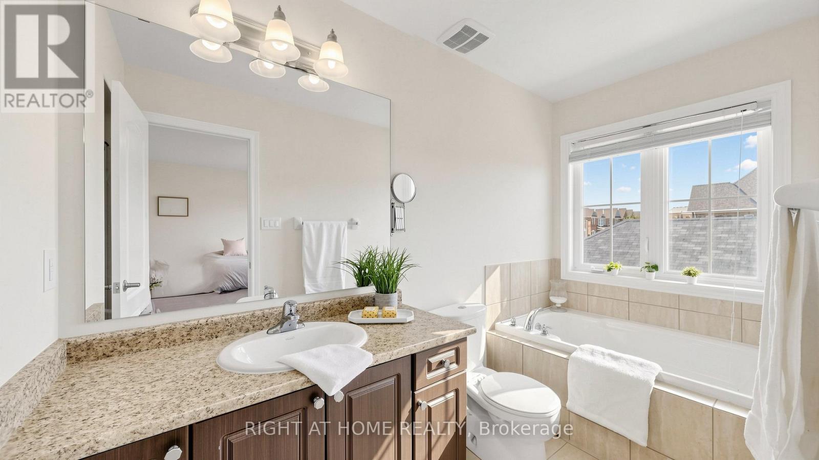 208 Cornell Park Avenue, Markham, Ontario  L6B 0R1 - Photo 16 - N13214134