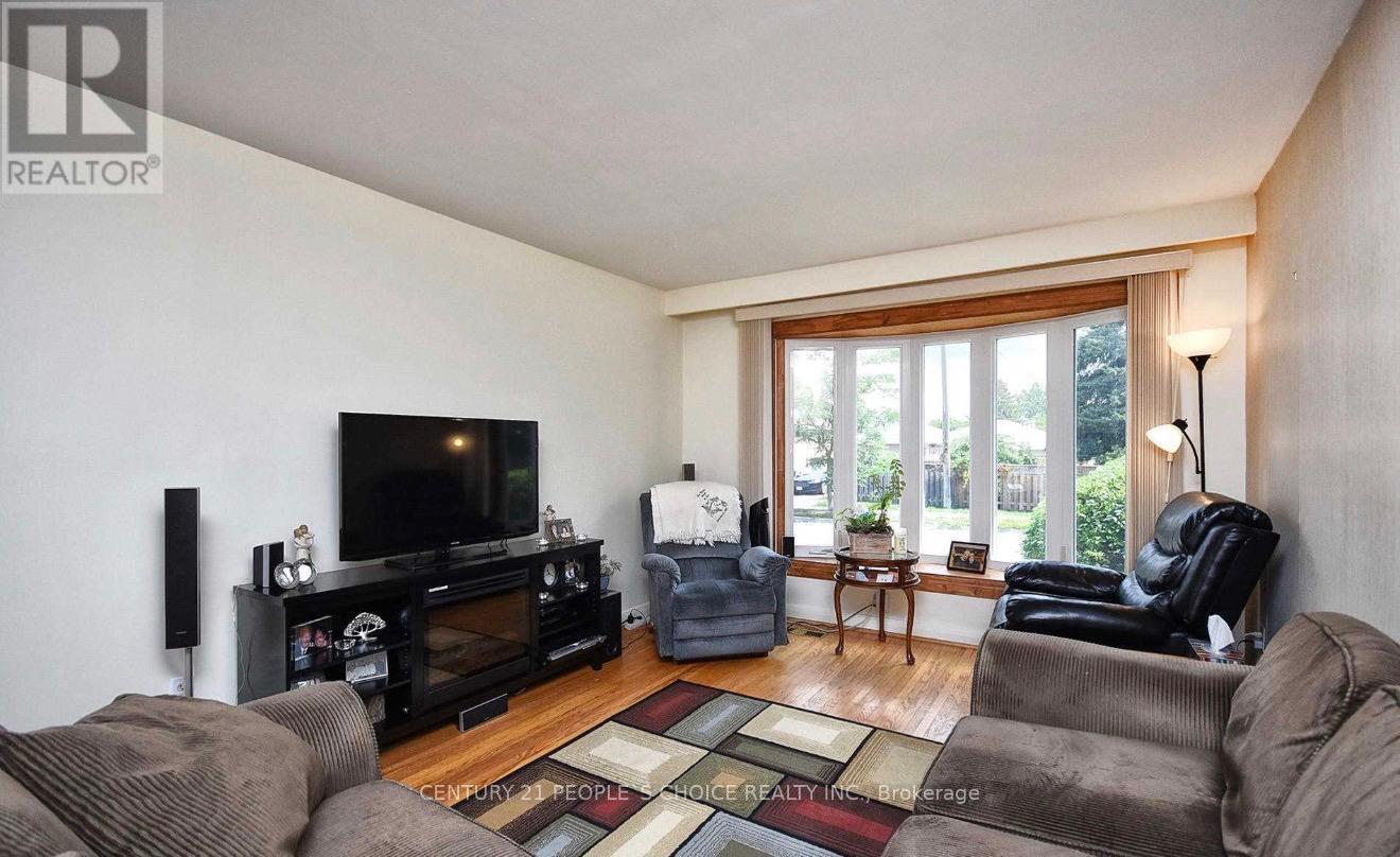 Main - 62 Tecumseh Drive, Aurora, Ontario  L4G 2X4 - Photo 7 - N13214152