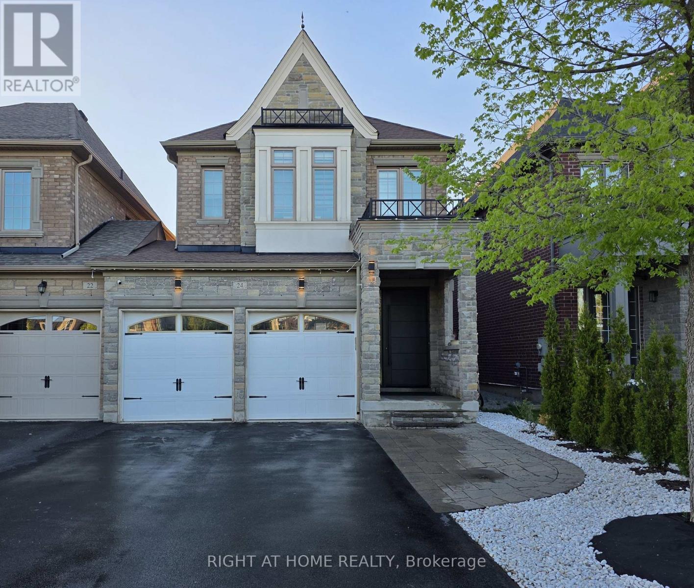 24 WELLS ORCHARD CRESCENT, King, Ontario