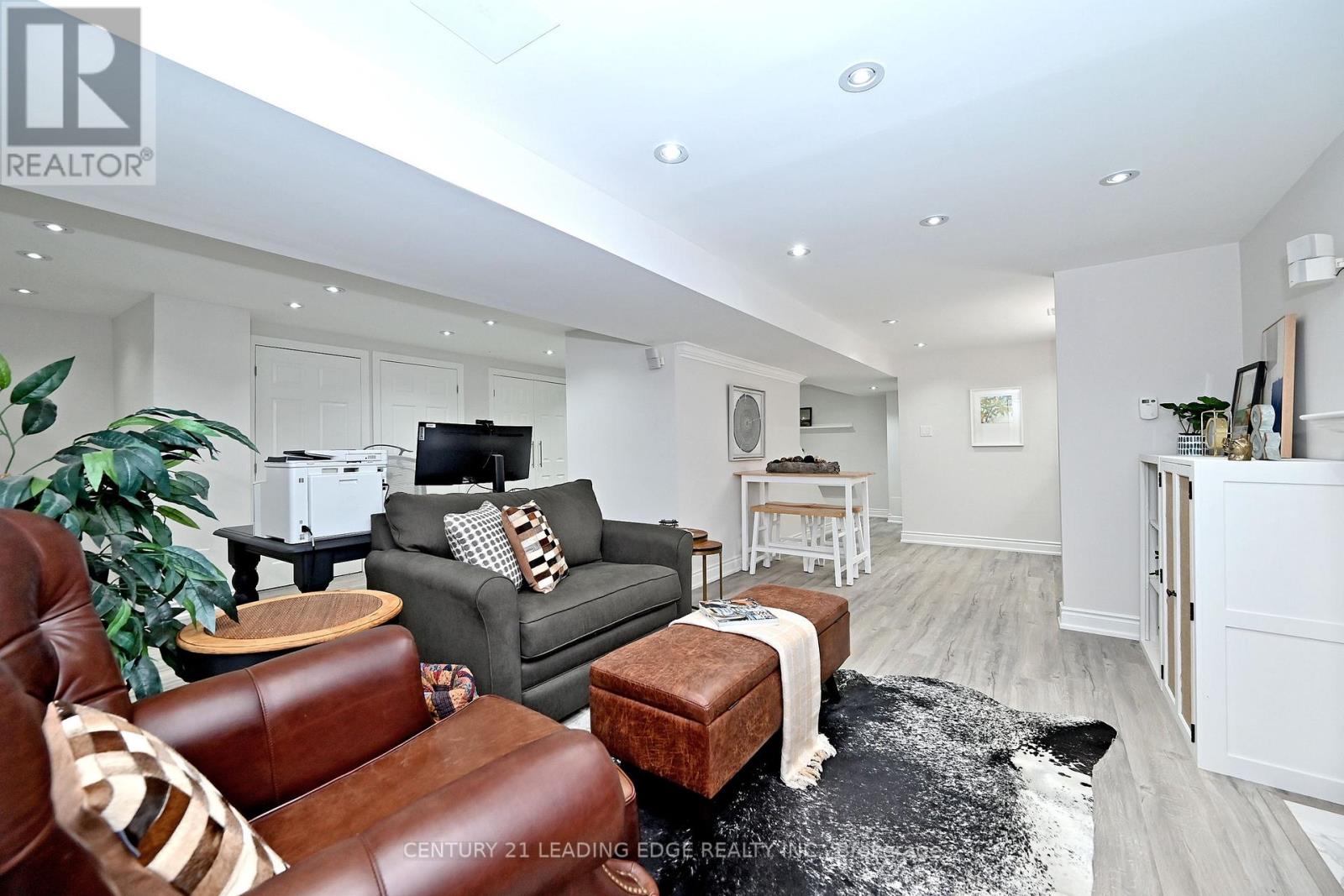 4 Ferndell Circle, Markham, Ontario  L3R 3Y8 - Photo 37 - N13214288