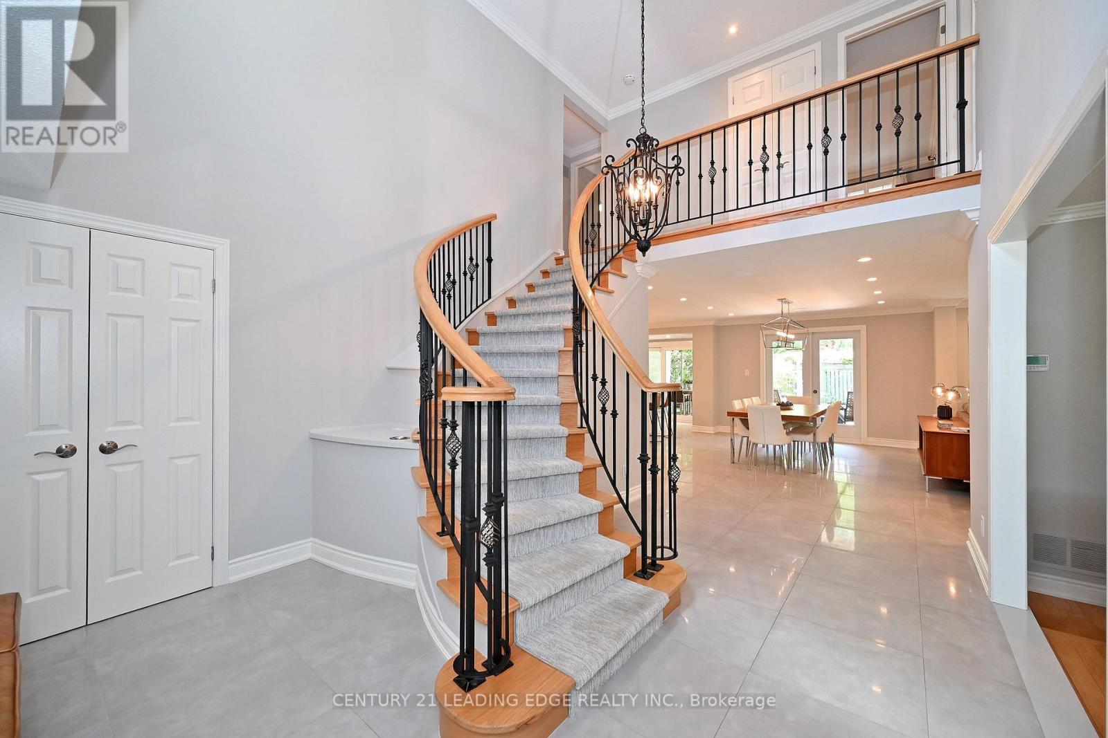 4 Ferndell Circle, Markham, Ontario  L3R 3Y8 - Photo 4 - N13214288