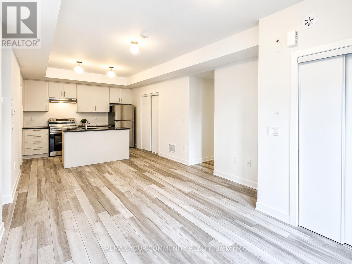 6b - 15100 Yonge Street, Aurora, Ontario  L4G 4C8 - Photo 2 - N13214314