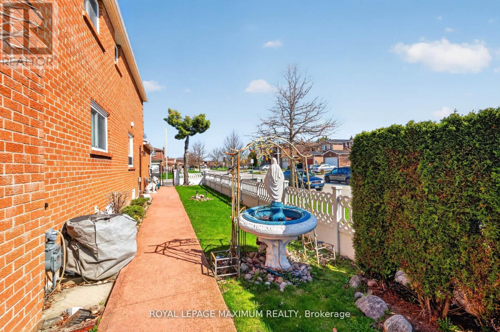 3 Muzzo Court, Vaughan, Ontario  L4L 3K2 - Photo 35 - N13214326