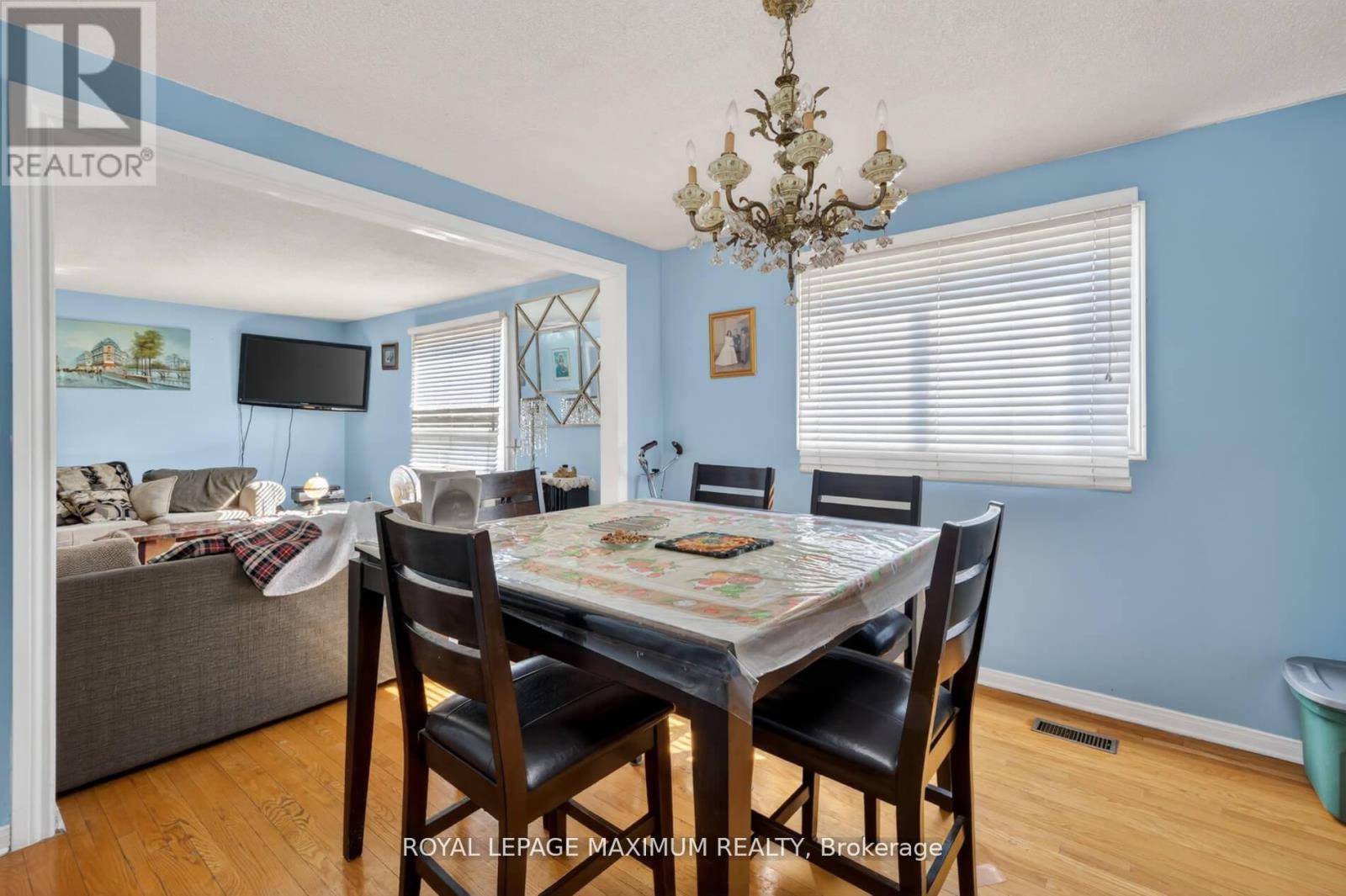3 Muzzo Court, Vaughan, Ontario  L4L 3K2 - Photo 9 - N13214326