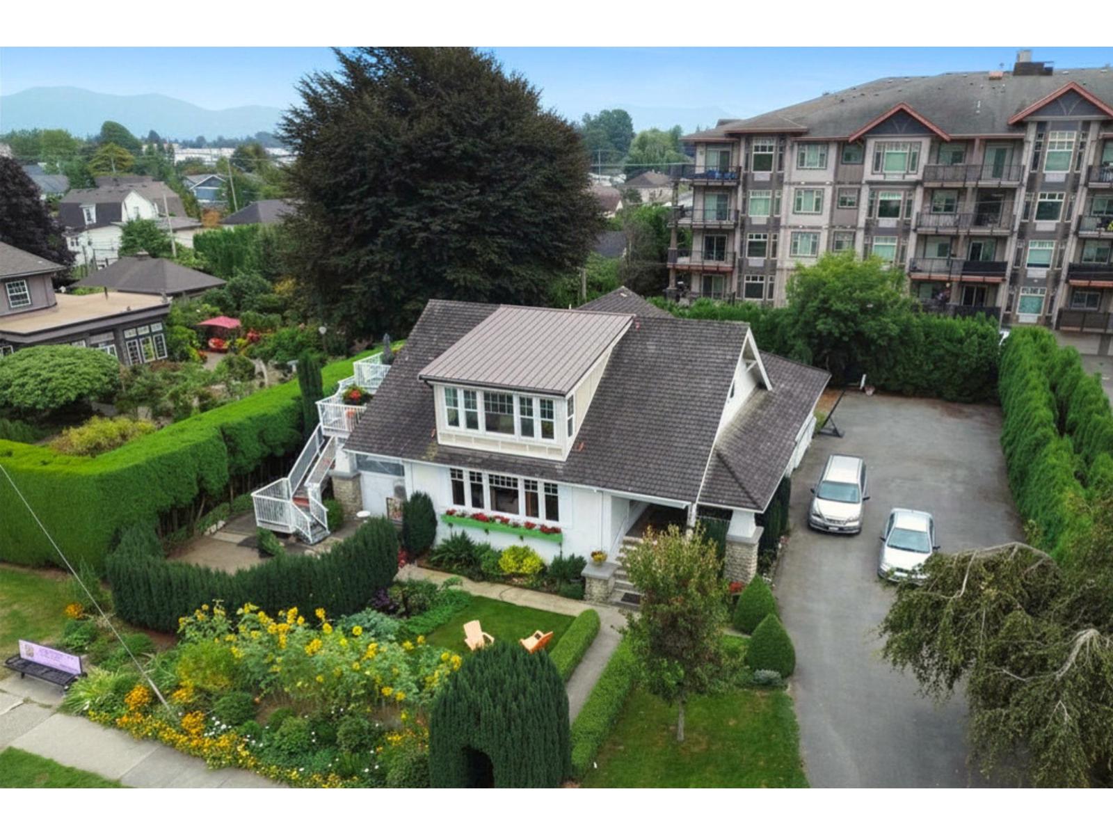 46028 FIRST AVENUE|Chilliwack Downtown, Chilliwack, British Columbia