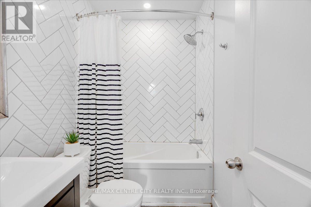 359 Albert Street, Strathroy-Caradoc, Ontario  N7G 1W4 - Photo 18 - X13214470