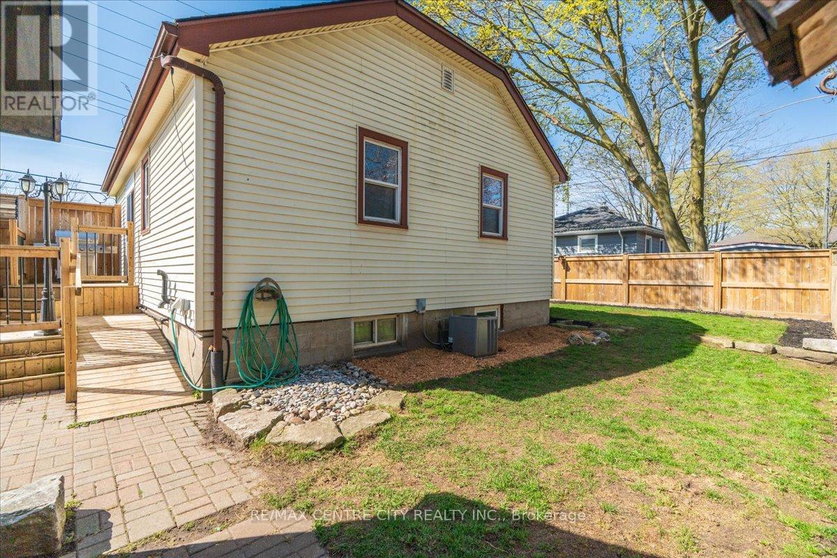 359 Albert Street, Strathroy-Caradoc, Ontario  N7G 1W4 - Photo 38 - X13214470