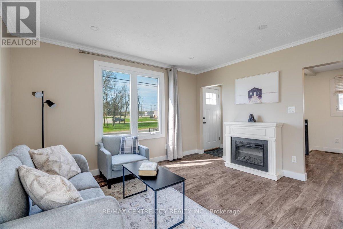359 Albert Street, Strathroy-Caradoc, Ontario  N7G 1W4 - Photo 5 - X13214470