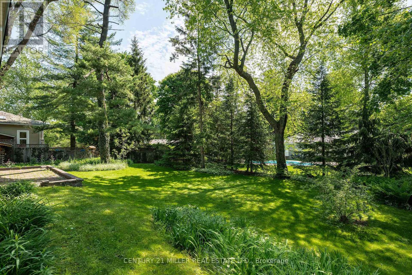 2048 Elmhurst Avenue, Oakville, Ontario  L6J 1X1 - Photo 9 - W13214040