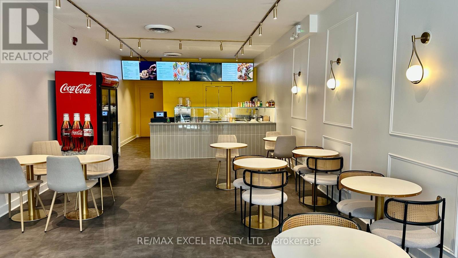 2865 Dundas Street W, Toronto, Ontario  M6P 1Y9 - Photo 2 - W13214064
