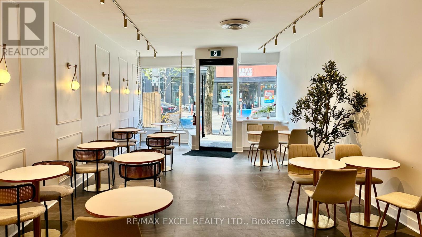 2865 Dundas Street W, Toronto, Ontario  M6P 1Y9 - Photo 3 - W13214064