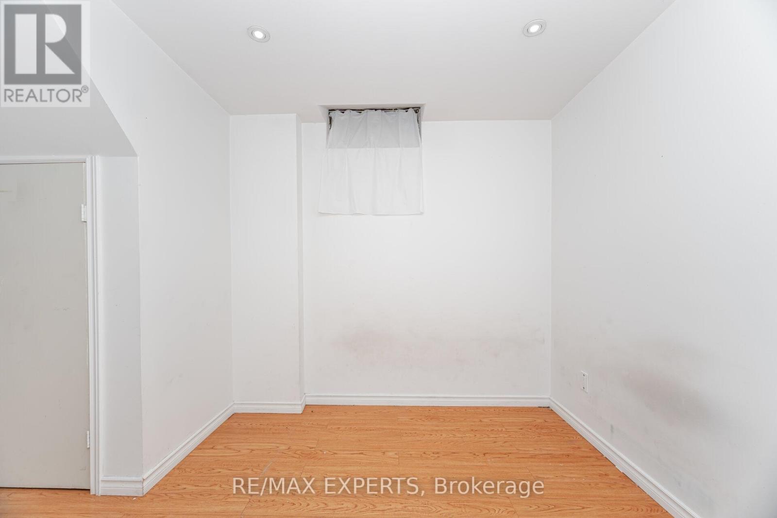 82 Twin Pines Crescent N, Brampton, Ontario  L7A 1M8 - Photo 4 - W13214084