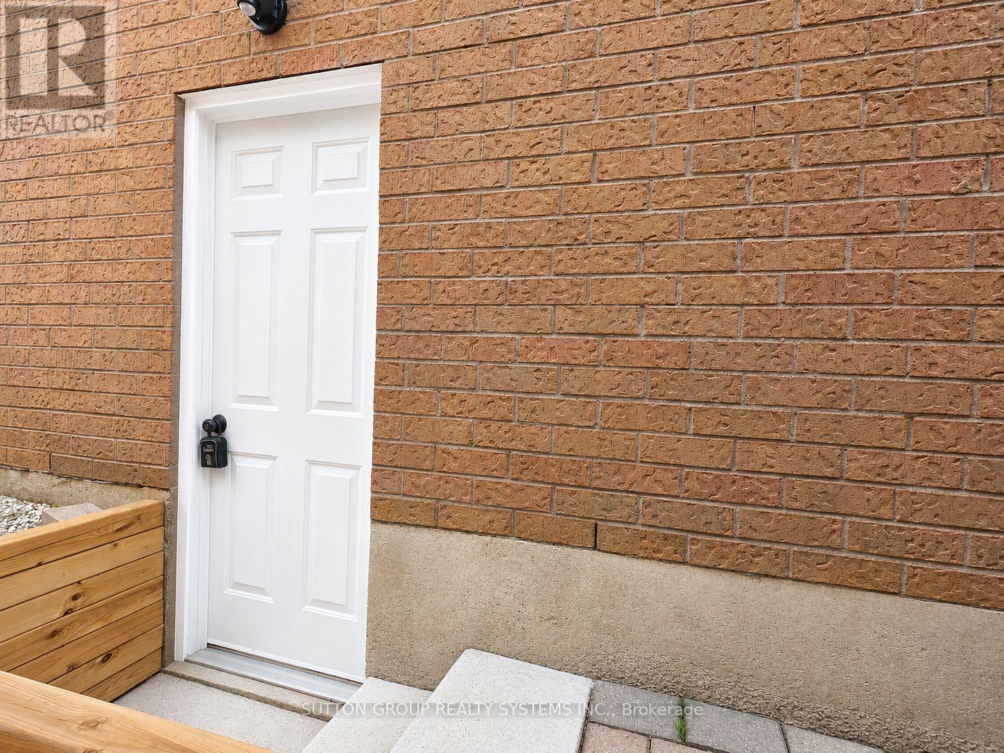 Lower - 1157 Charminster Crescent, Mississauga, Ontario  L5V 1P9 - Photo 2 - W13214130