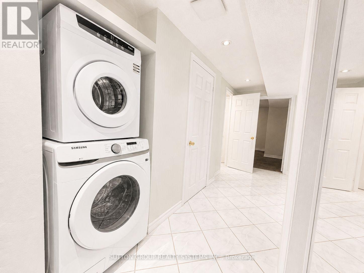 Lower - 1157 Charminster Crescent, Mississauga, Ontario  L5V 1P9 - Photo 3 - W13214130