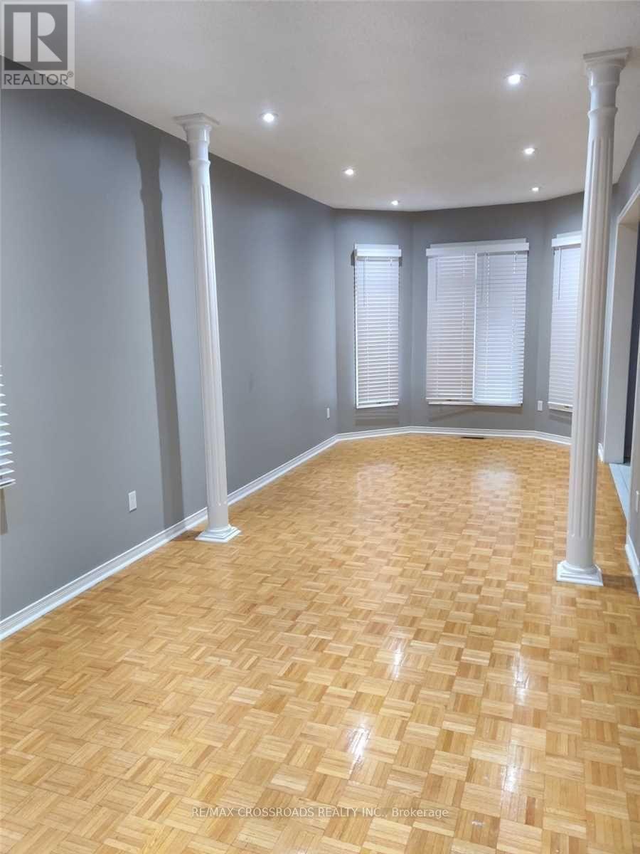 673 Bristol Road W, Mississauga, Ontario  L5R 3S3 - Photo 3 - W13214136