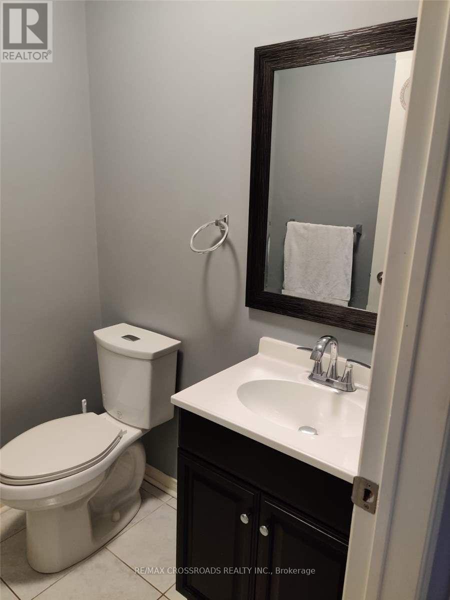 673 Bristol Road W, Mississauga, Ontario  L5R 3S3 - Photo 5 - W13214136