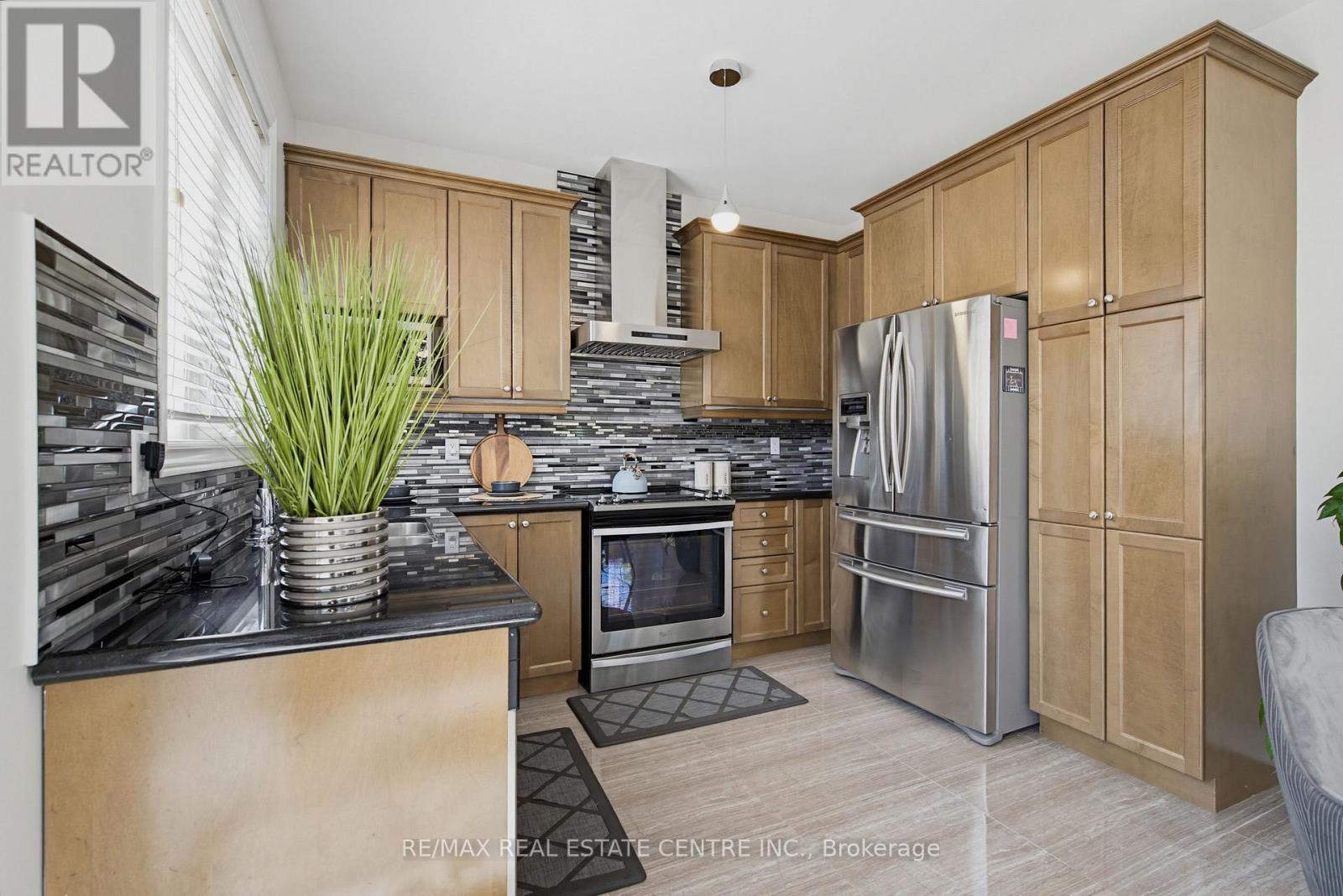 7 Resserville Street, Brampton, Ontario  L6R 0N5 - Photo 10 - W13214150