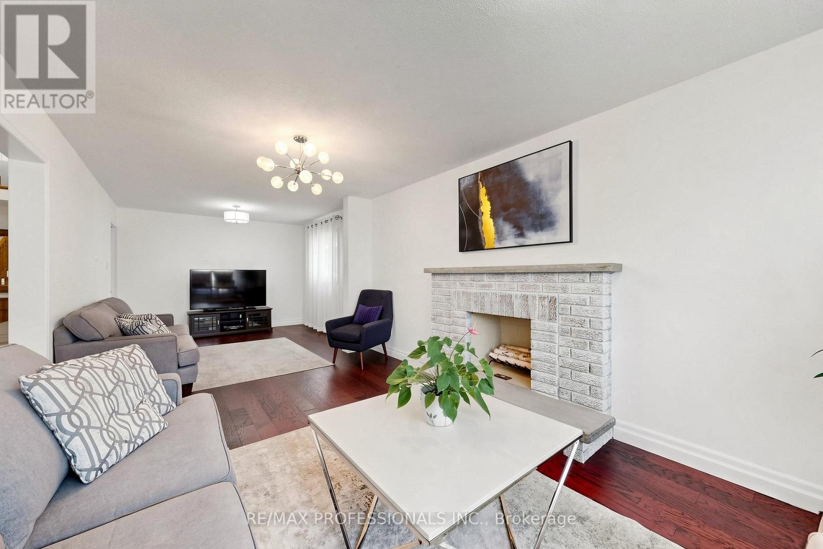 970 Silversmith Drive, Mississauga, Ontario  L5V 1E7 - Photo 13 - W13214208