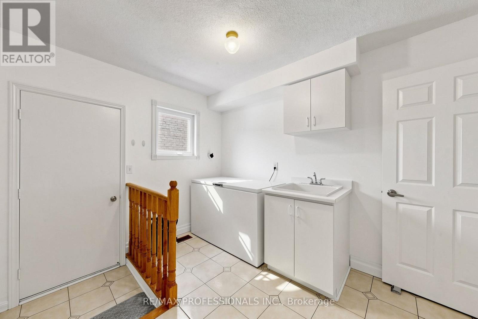 970 Silversmith Drive, Mississauga, Ontario  L5V 1E7 - Photo 18 - W13214208