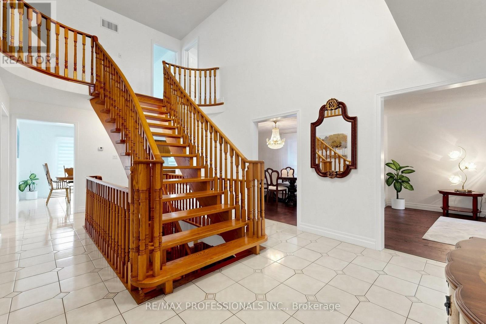 970 Silversmith Drive, Mississauga, Ontario  L5V 1E7 - Photo 21 - W13214208