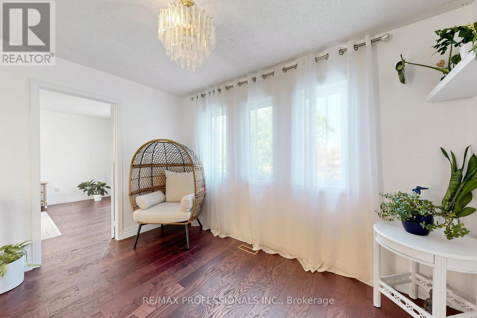 970 Silversmith Drive, Mississauga, Ontario  L5V 1E7 - Photo 24 - W13214208