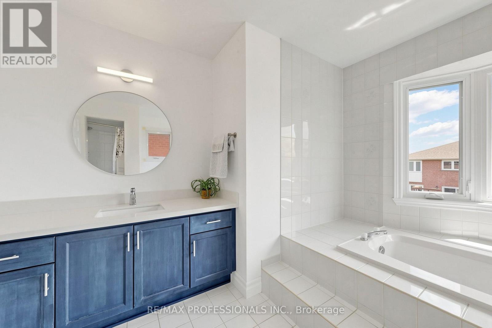 970 Silversmith Drive, Mississauga, Ontario  L5V 1E7 - Photo 28 - W13214208