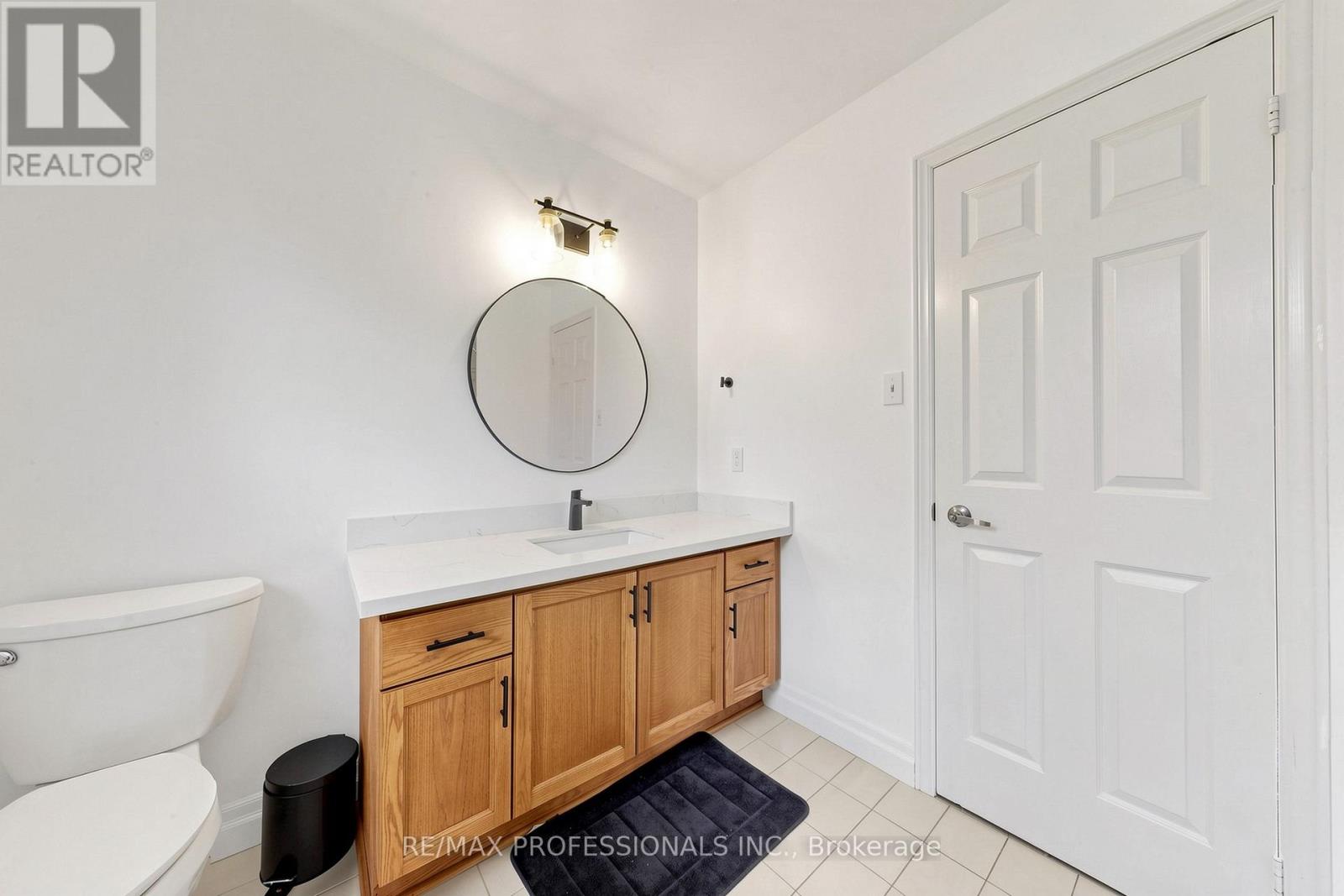 970 Silversmith Drive, Mississauga, Ontario  L5V 1E7 - Photo 36 - W13214208