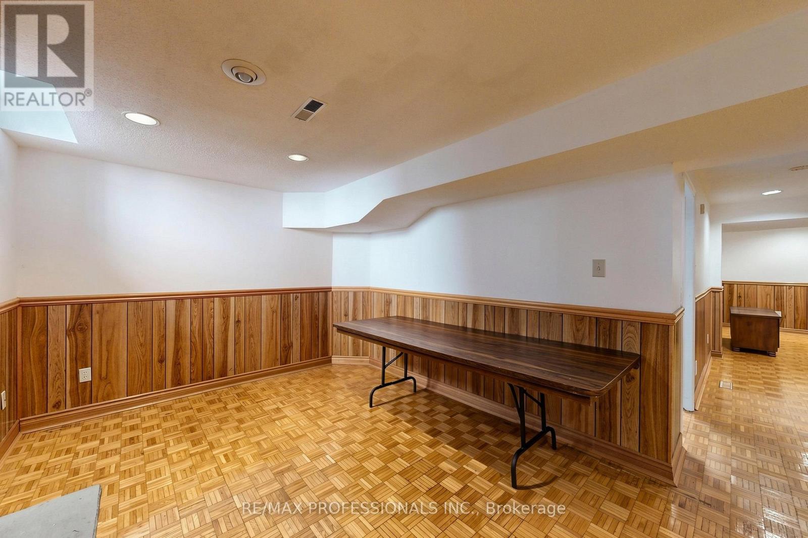 970 Silversmith Drive, Mississauga, Ontario  L5V 1E7 - Photo 40 - W13214208
