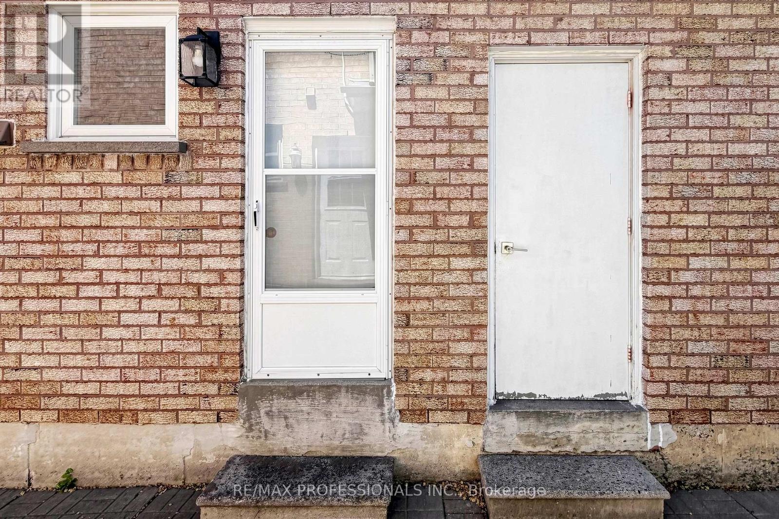 970 Silversmith Drive, Mississauga, Ontario  L5V 1E7 - Photo 47 - W13214208