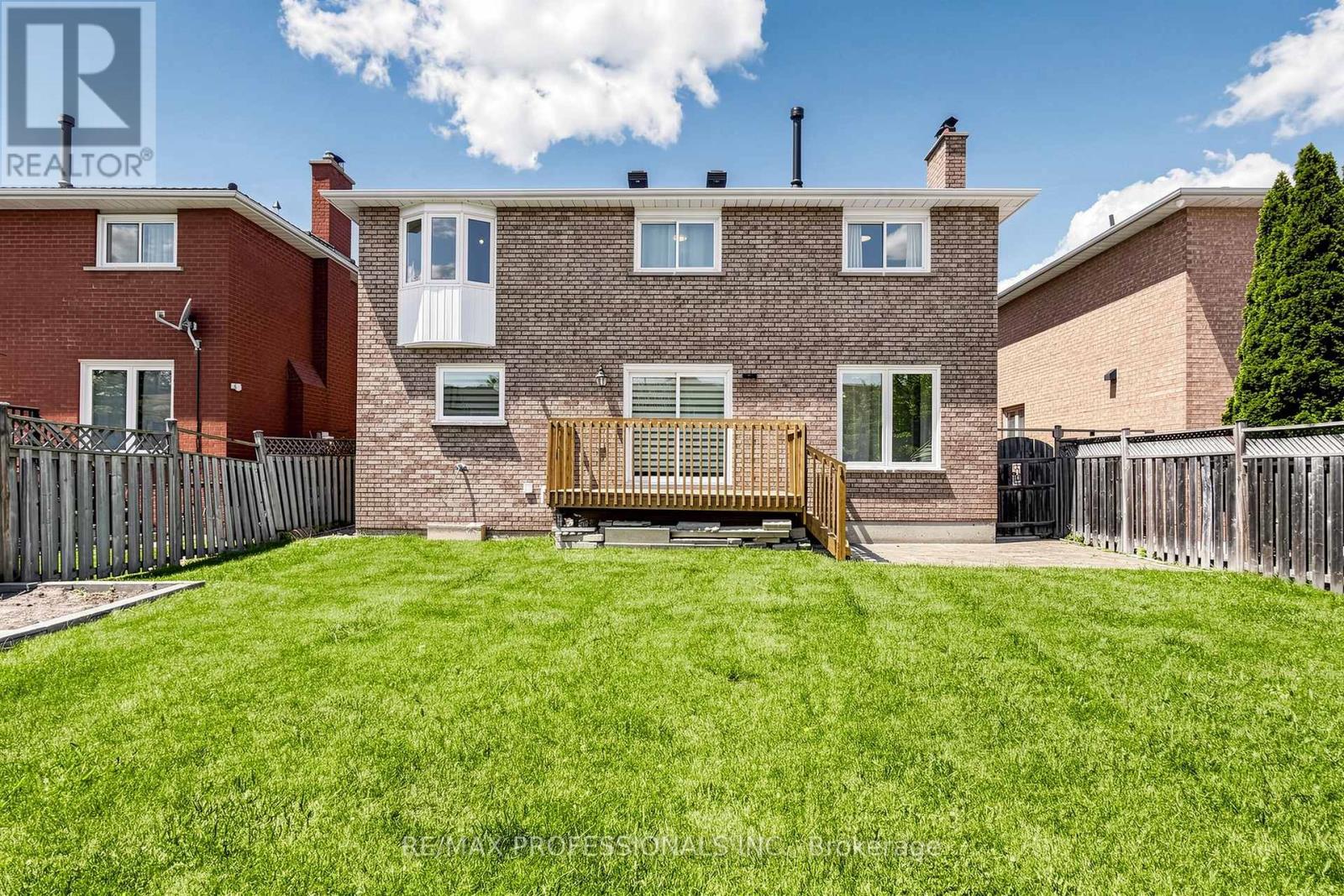 970 Silversmith Drive, Mississauga, Ontario  L5V 1E7 - Photo 48 - W13214208