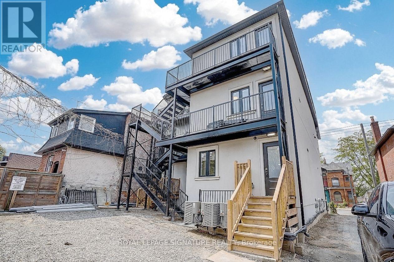 1 - 252 Annette Street, Toronto, Ontario  M6P 1R1 - Photo 5 - W13214210