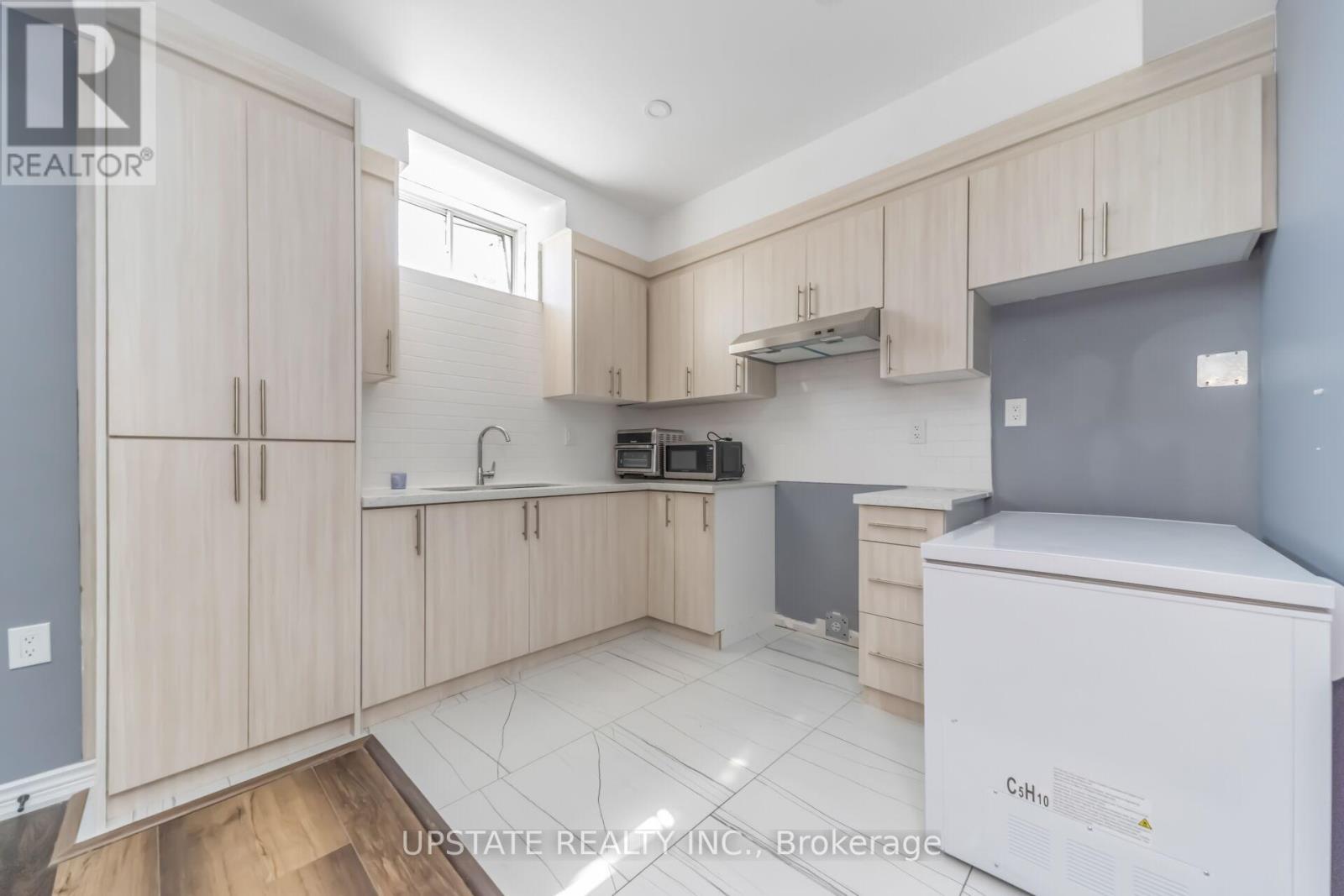23 Spain Crescent, Brampton, Ontario  L6P 4G8 - Photo 35 - W13214218