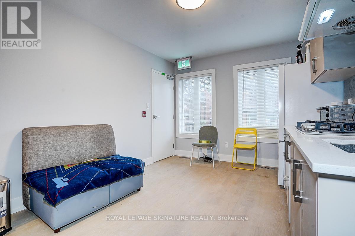 2 - 252 Annette Street, Toronto, Ontario  M6P 1R1 - Photo 14 - W13214234