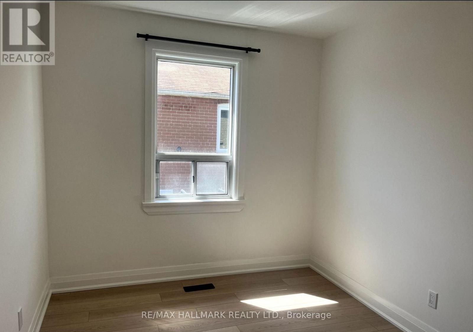 29 Savona Drive, Toronto, Ontario  M8W 4T9 - Photo 8 - W13214236