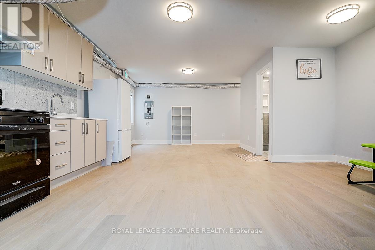 3 - 252 Annette Street, Toronto, Ontario  M6P 1R1 - Photo 3 - W13214272
