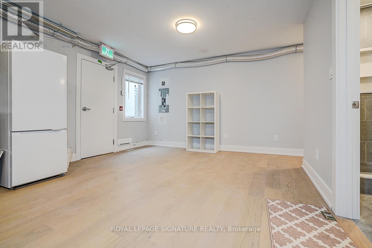 3 - 252 Annette Street, Toronto, Ontario  M6P 1R1 - Photo 8 - W13214272