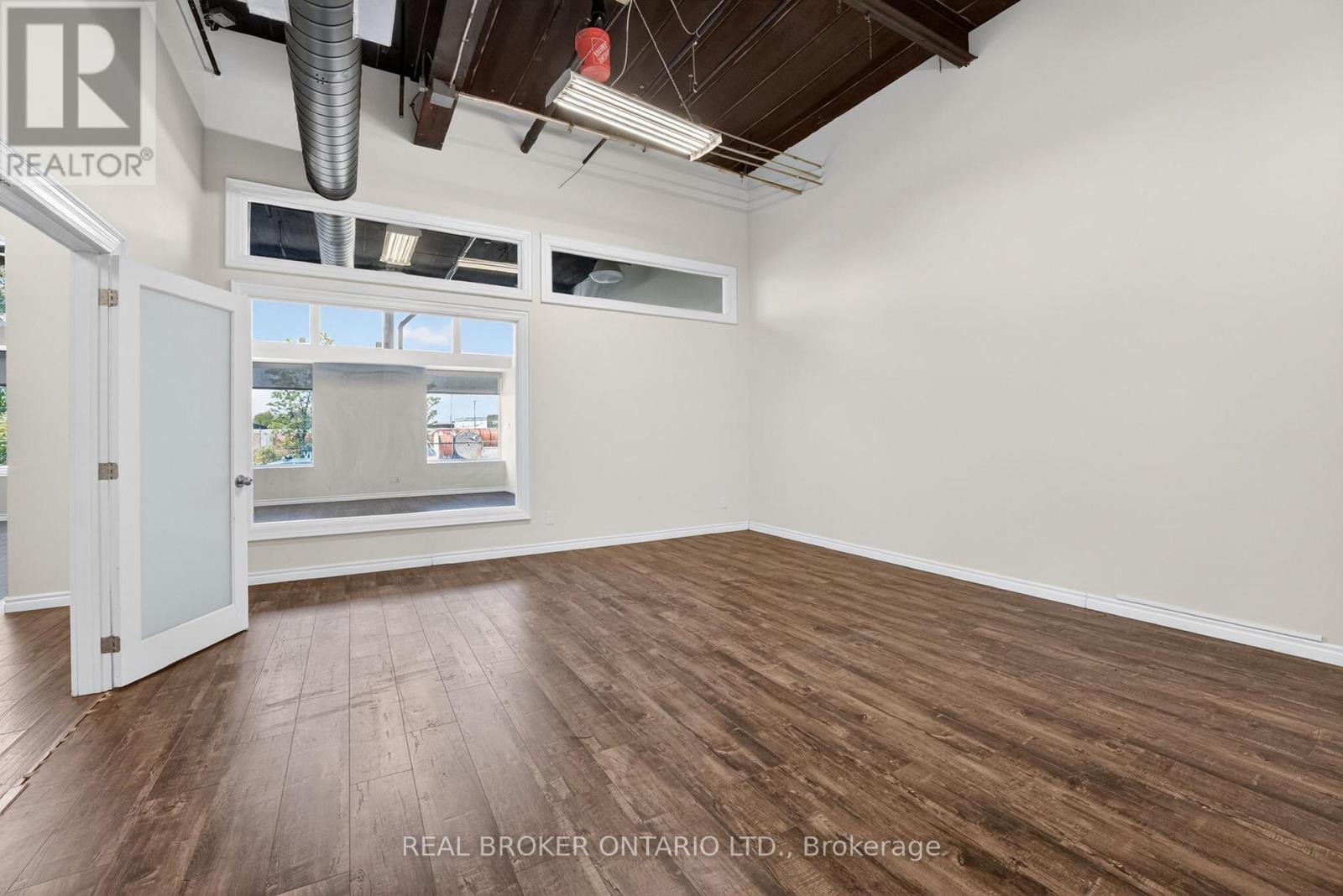 114 - 482 S Service Road E, Oakville, Ontario  L6J 2X6 - Photo 17 - W13214278