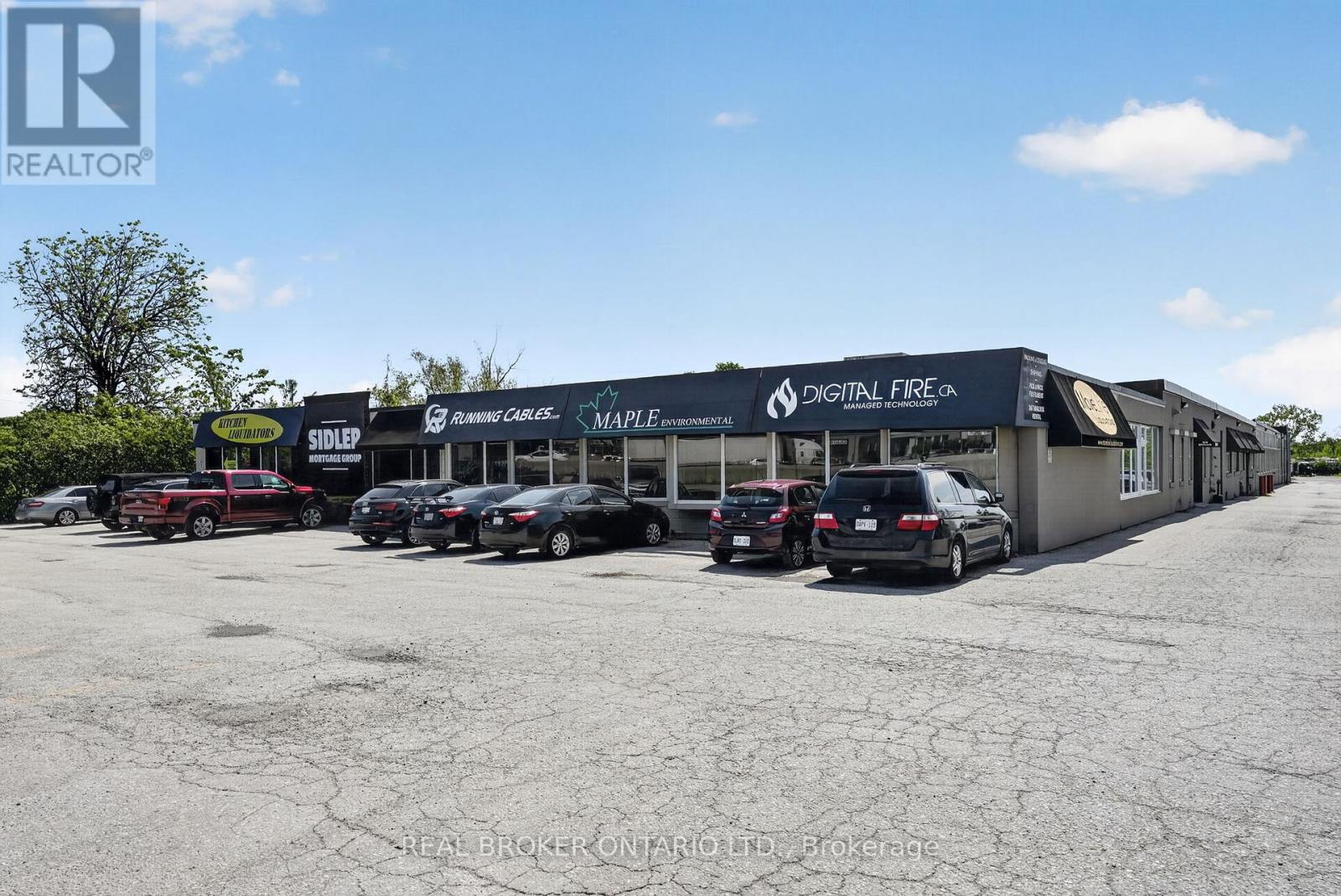 114 - 482 S Service Road E, Oakville, Ontario  L6J 2X6 - Photo 2 - W13214278