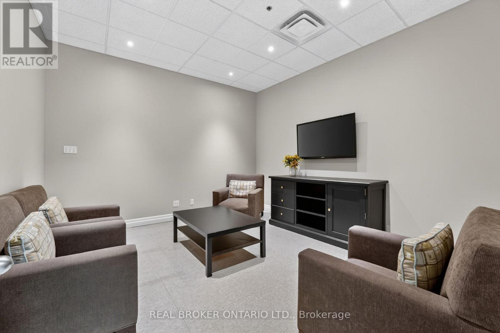 114 - 482 S Service Road E, Oakville, Ontario  L6J 2X6 - Photo 23 - W13214278