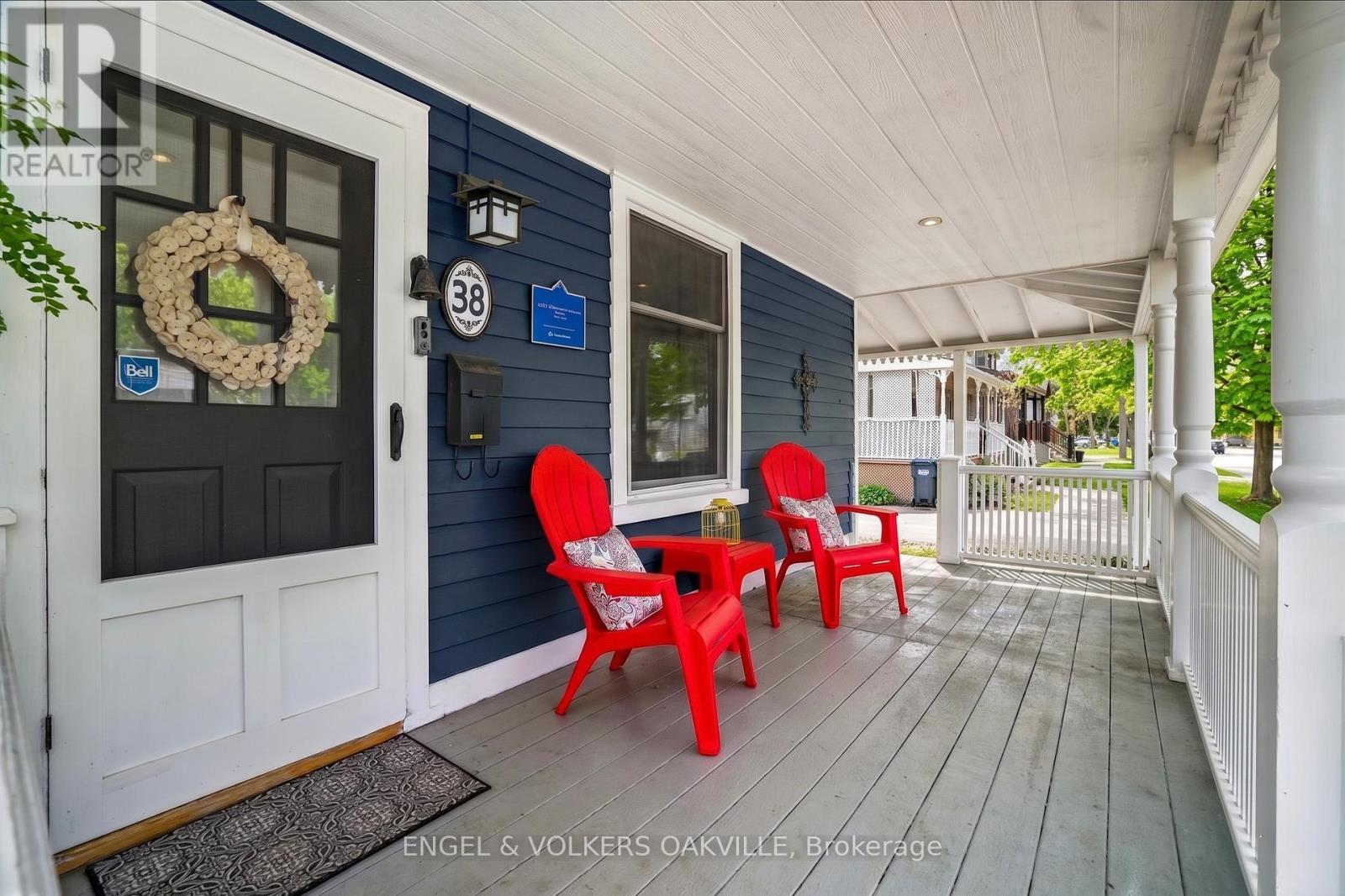 38 John Street S, Mississauga, Ontario  L5H 2E6 - Photo 2 - W13214290