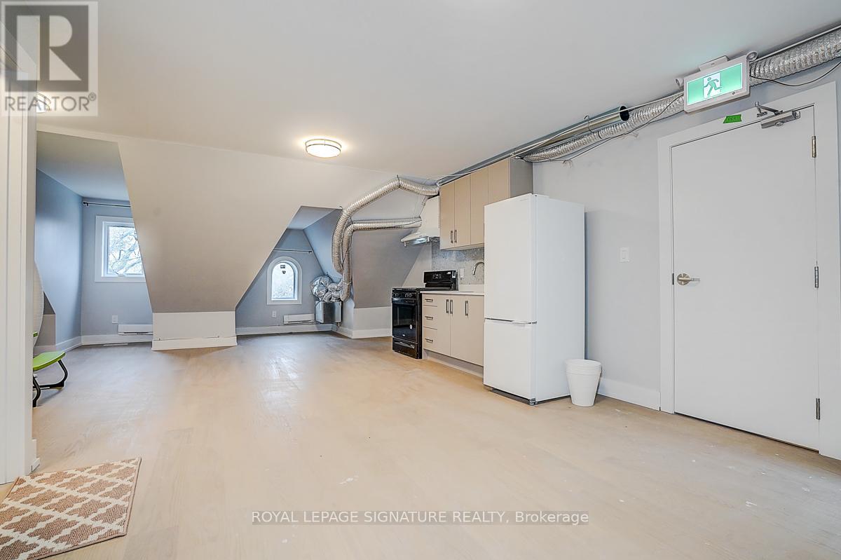 4 - 252 Annette Street, Toronto, Ontario  M6P 1R1 - Photo 11 - W13214332
