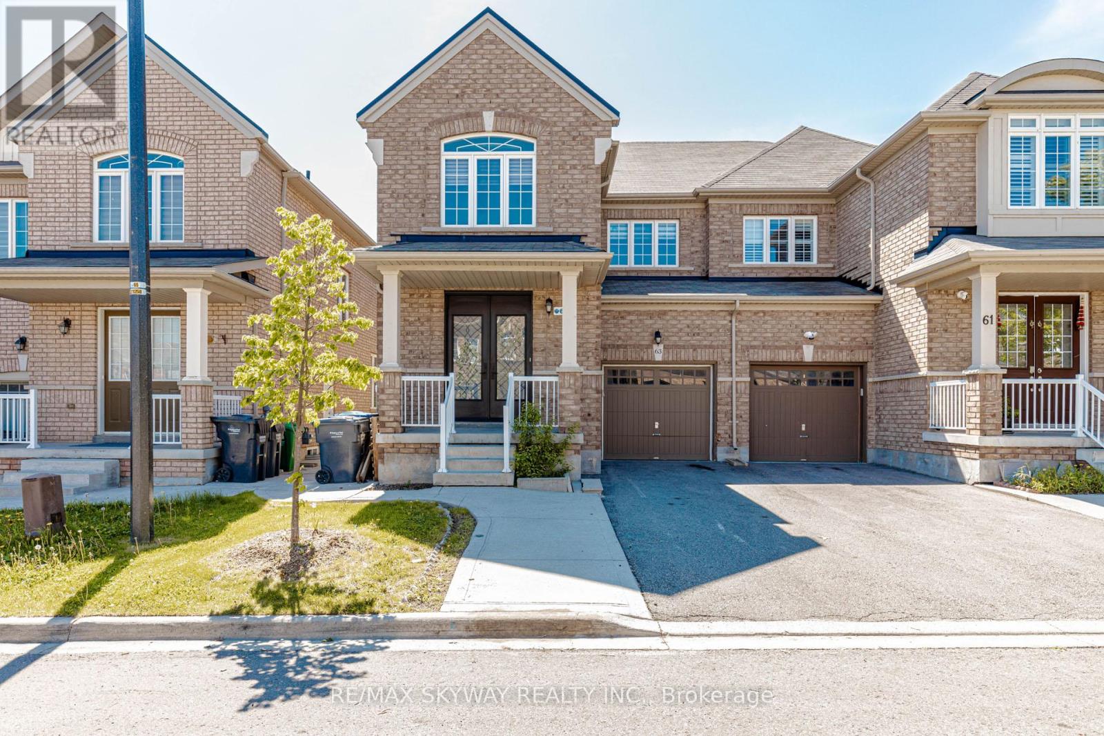 63 Vezna Crescent, Brampton, Ontario  L6X 5K5 - Photo 2 - W13214340