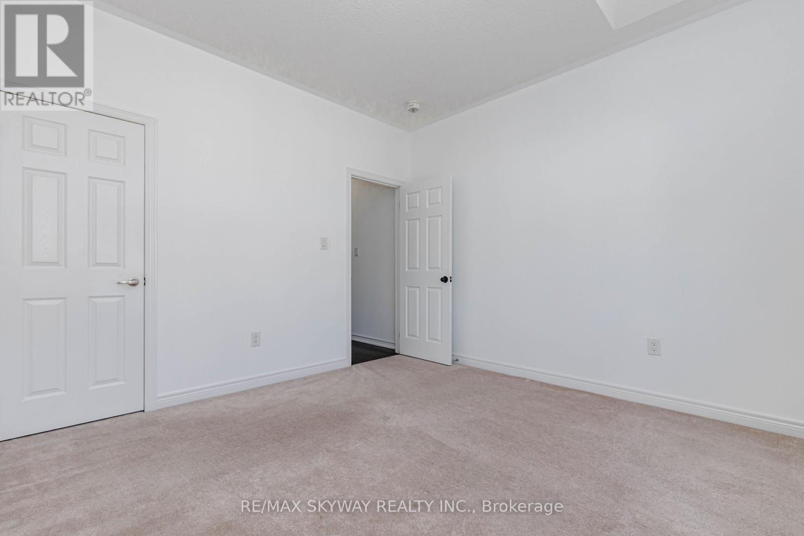 63 Vezna Crescent, Brampton, Ontario  L6X 5K5 - Photo 33 - W13214340
