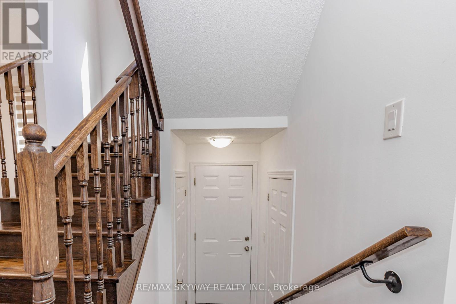 63 Vezna Crescent, Brampton, Ontario  L6X 5K5 - Photo 40 - W13214340