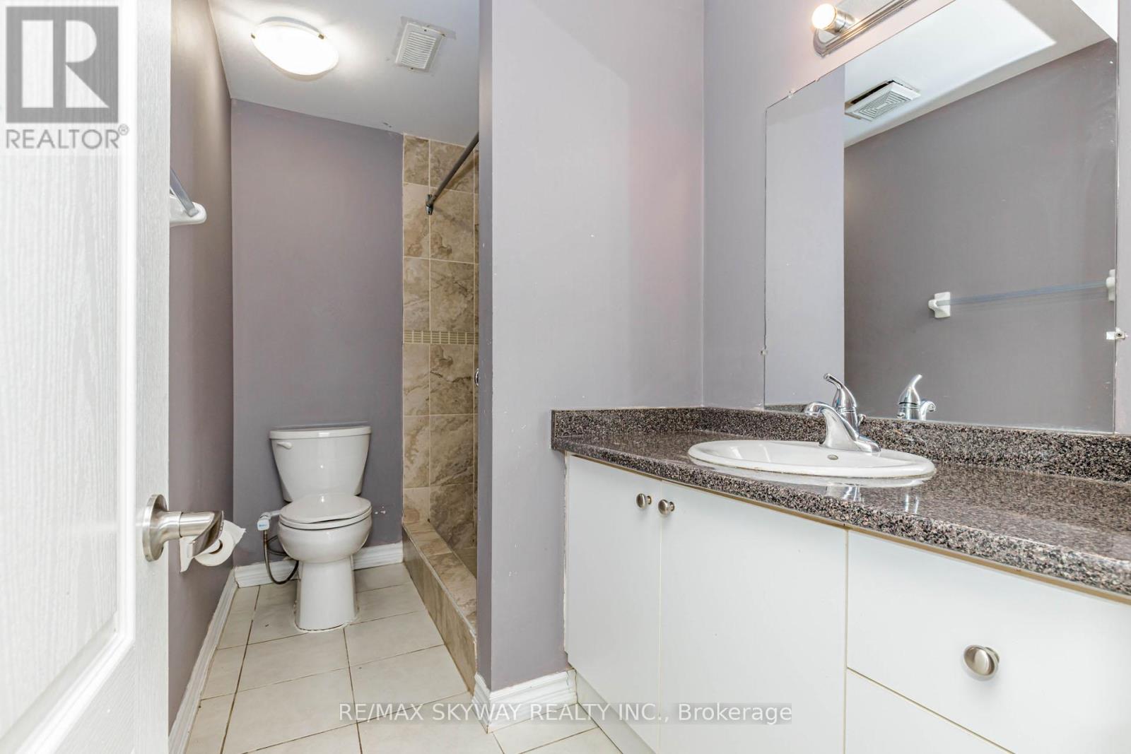 63 Vezna Crescent, Brampton, Ontario  L6X 5K5 - Photo 46 - W13214340