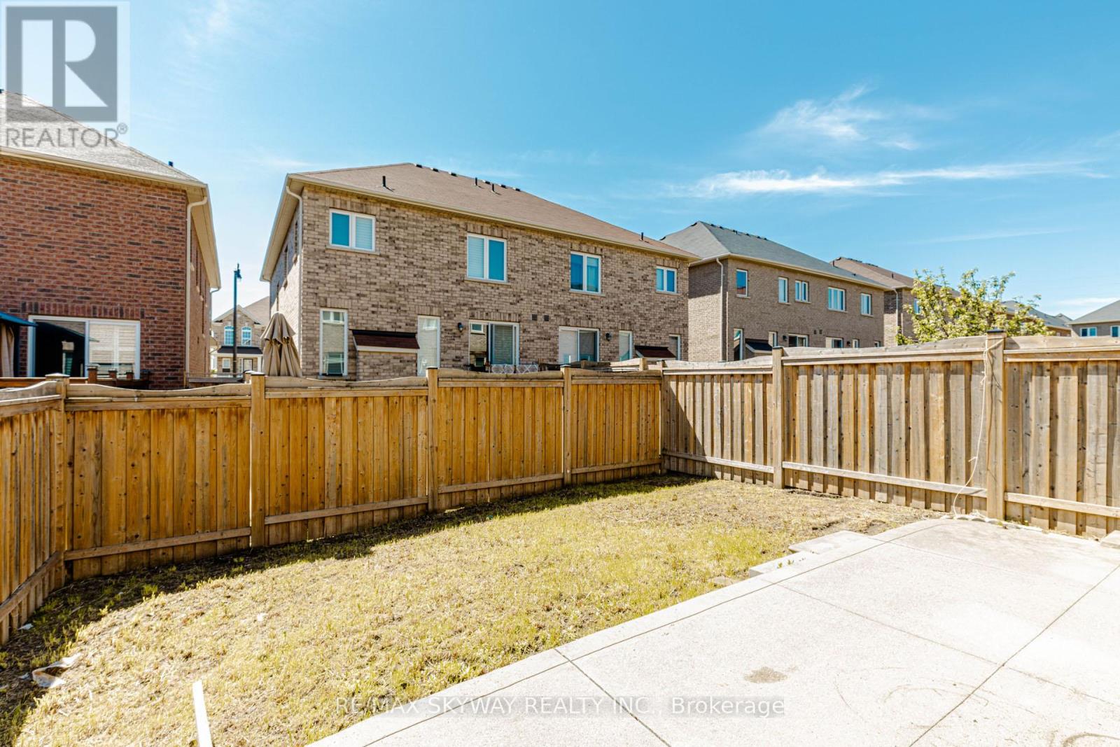 63 Vezna Crescent, Brampton, Ontario  L6X 5K5 - Photo 49 - W13214340