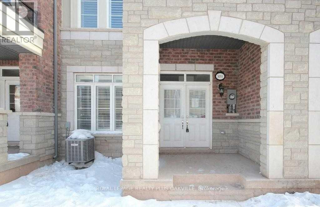 3055 Preserve Drive, Oakville, Ontario  L6M 0W7 - Photo 2 - W13214350