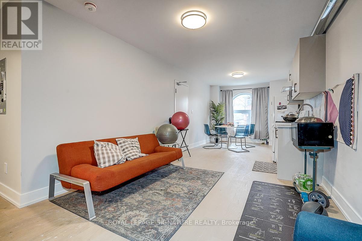 6 - 252 Annette Street, Toronto, Ontario  M6P 1R1 - Photo 4 - W13214352