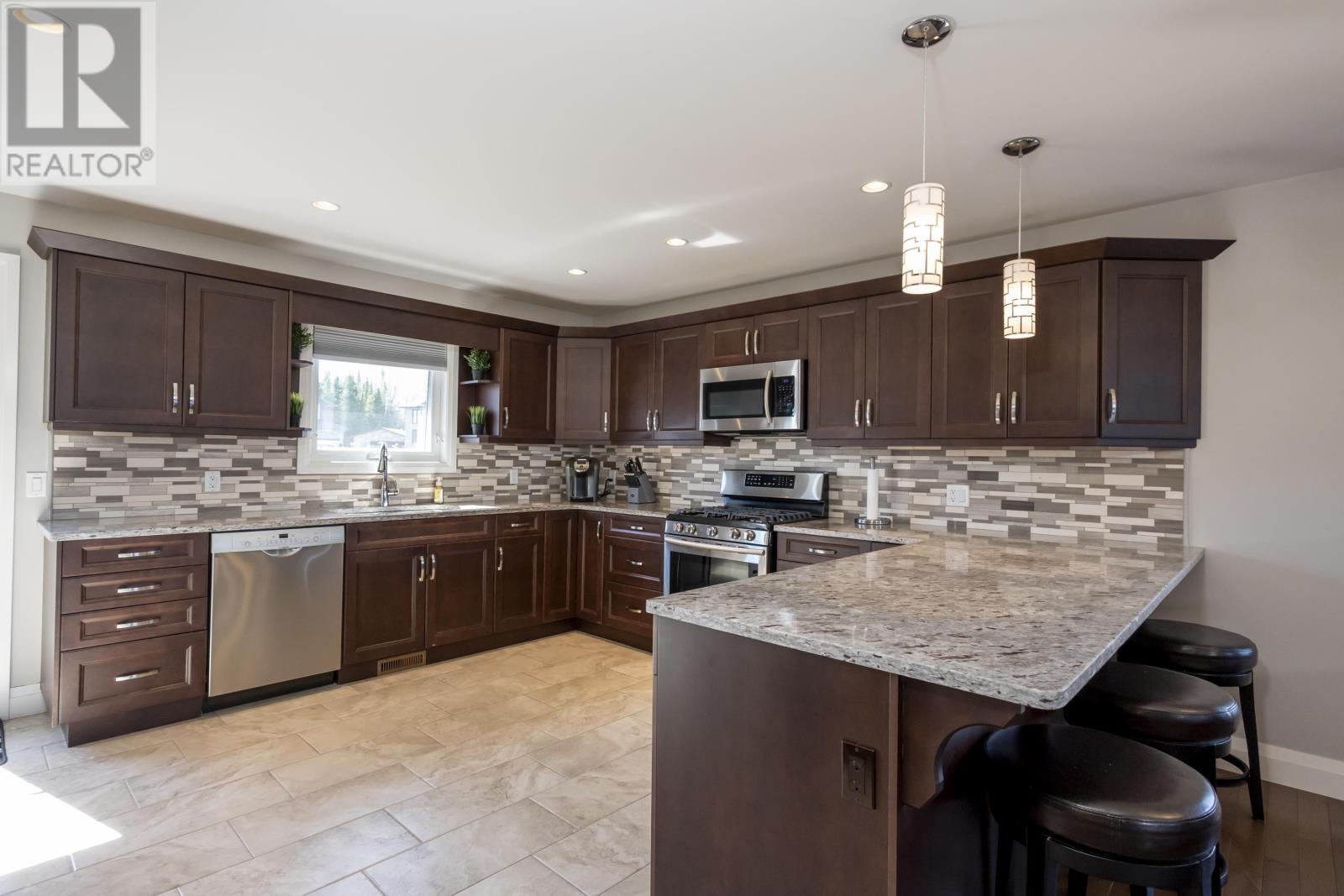218 Sunflower St, Thunder Bay, Ontario  P7G 0W3 - Photo 9 - TB2601250